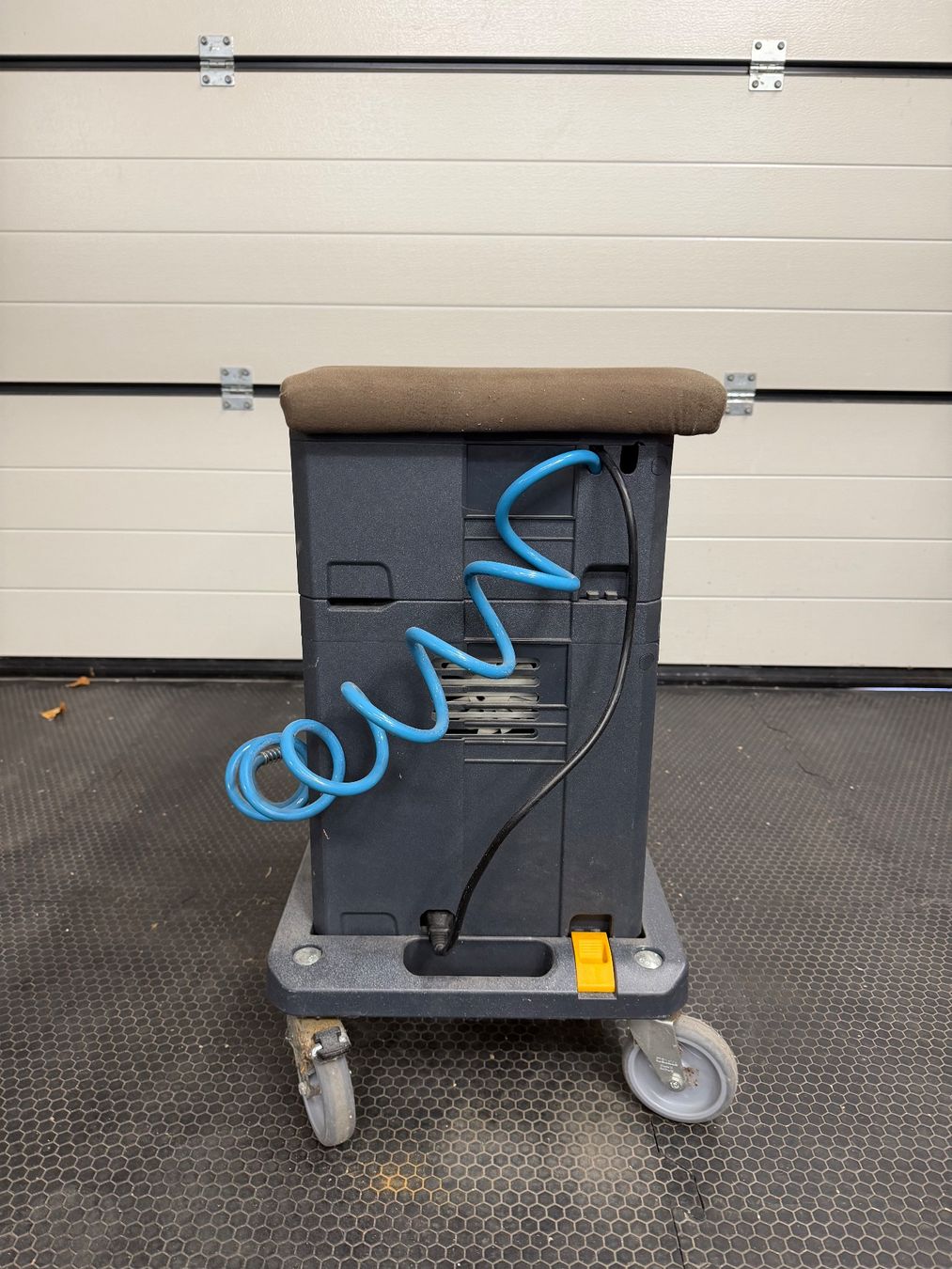 Schneider Airsystems Kompressoren: Kolbenkompressor im Systainer mit Rollbrett – Gebraucht aus Teufenthal AG von Ekepenne 1