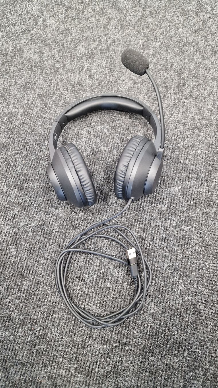 Trust Cuffie: Trust Headset mit Kabel USB - USB-C – Nuovo (secondo la descrizione) da Urtenen-Schönbühl venduto da Saints67