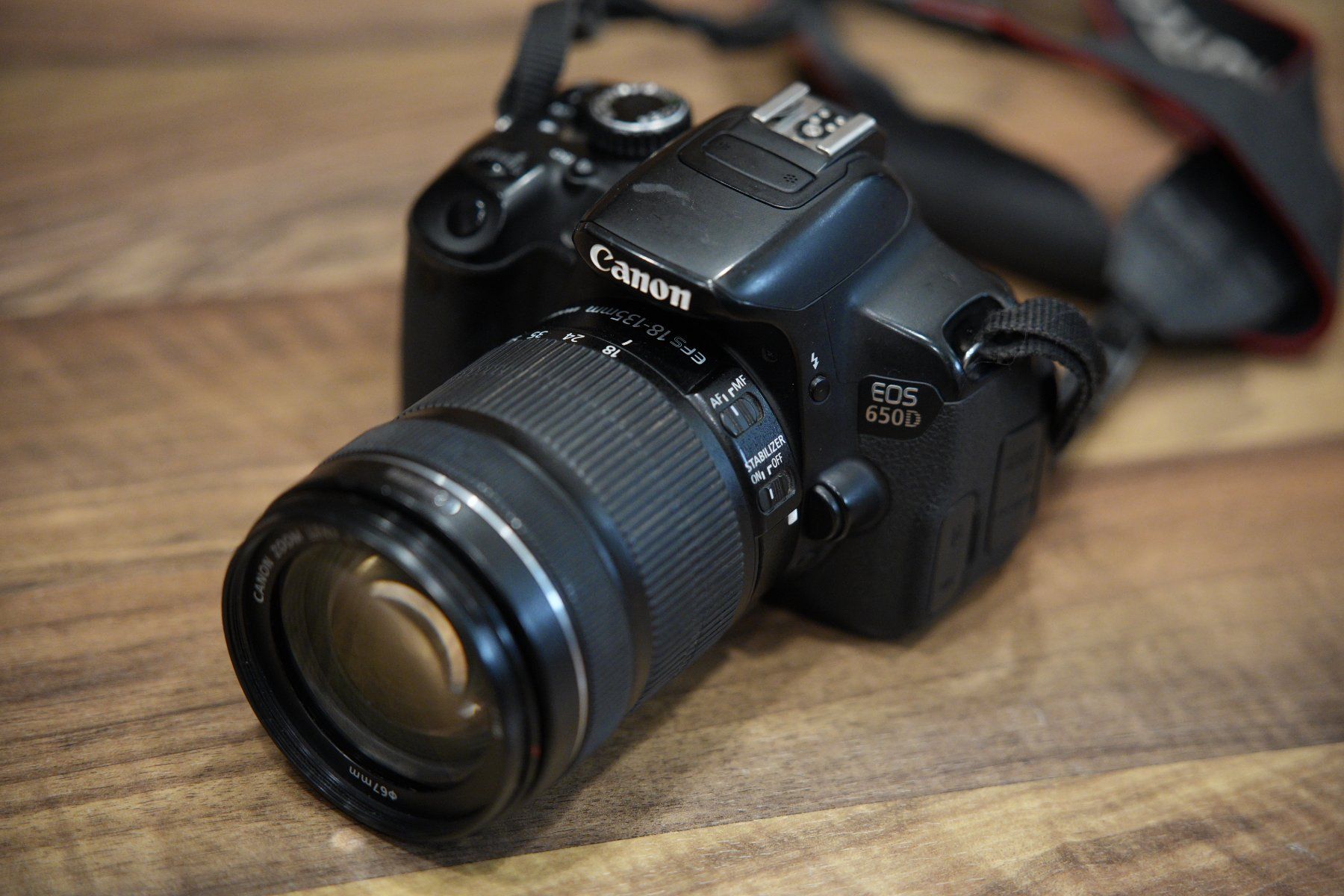 Canon Fotocamera: Canon EOS 650D mit Reise Zoom 18-135mm – Usato da Küsnacht ZH venduto da profi_foto 1