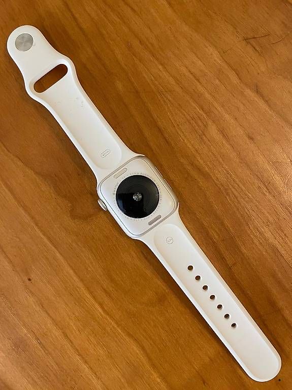 Apple Smartwatch: Apple Watch SE – Nuovo (secondo la descrizione) da Zürich venduto da sharky39 1
