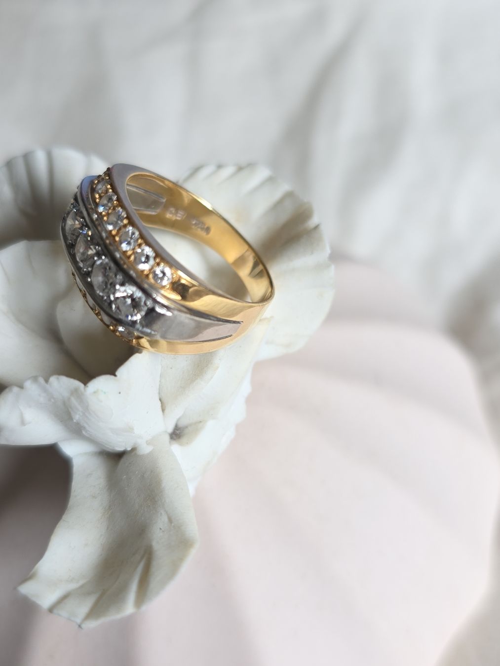Anelli: Ring Gold 18karat mit Diamanten – Usato da Effretikon venduto da rinuom01 3