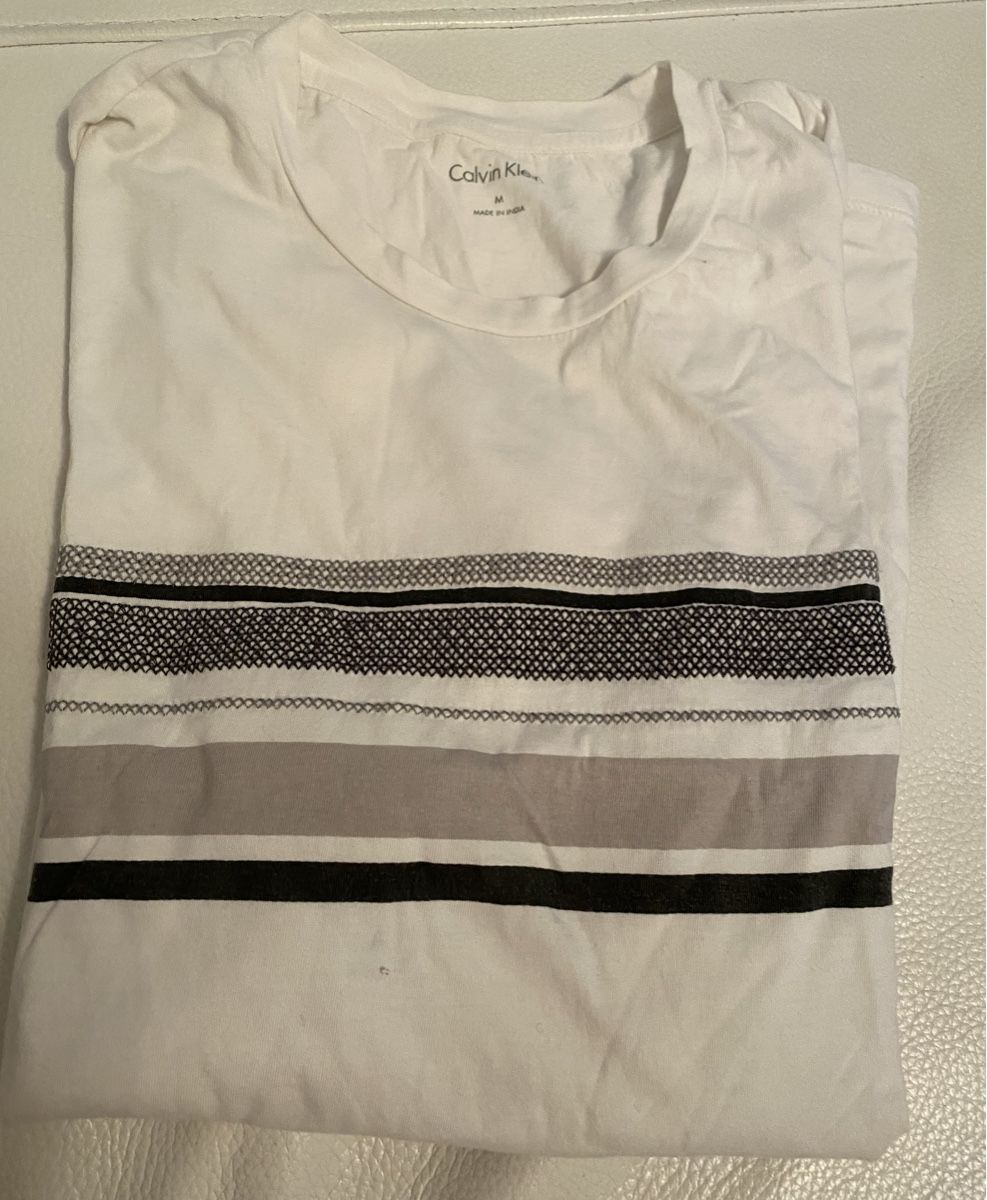 Calvin Klein T-shirt: Calvin Klein tshirt – Usato da Opfikon venduto da Luis144 6