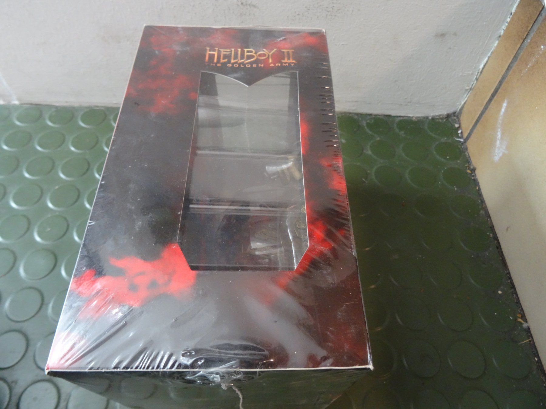Tutti i DVDs: Hellboy II The Golden Army Collector's Set DVD IMPORT CODE1 – Usato da Olten venduto da Disc-Verkauf 3