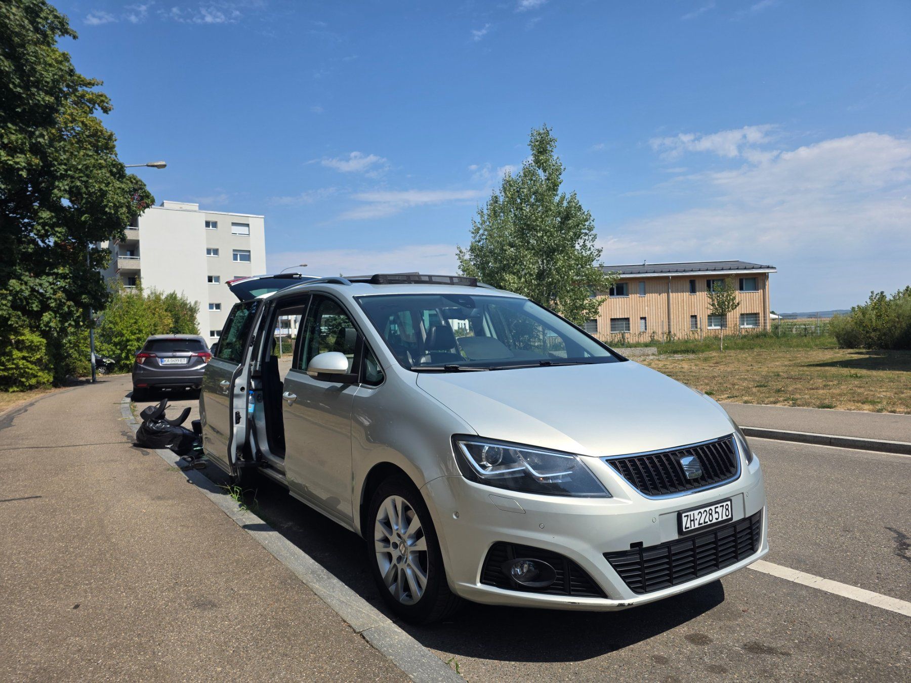 Seat Autos: Seat Alhambra 4x4 full version 7 platz – Gebraucht aus Zürich von zon_bn8c