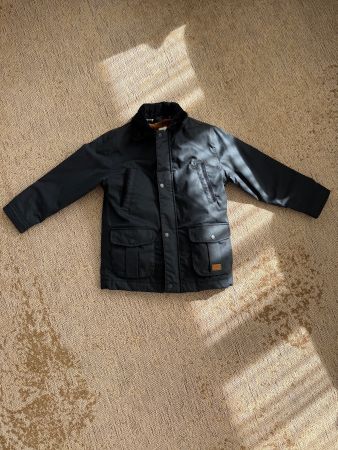 Winterjacke mit abnehmbaren Pelz 122-128