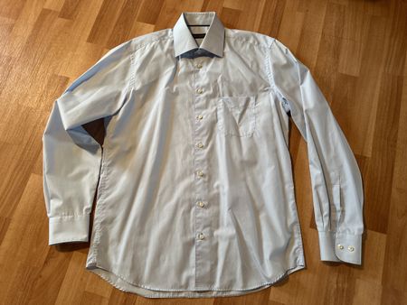 Tommy Hilfiger hellblau Grösse 39/15½" einf. Bundweite 58 cm