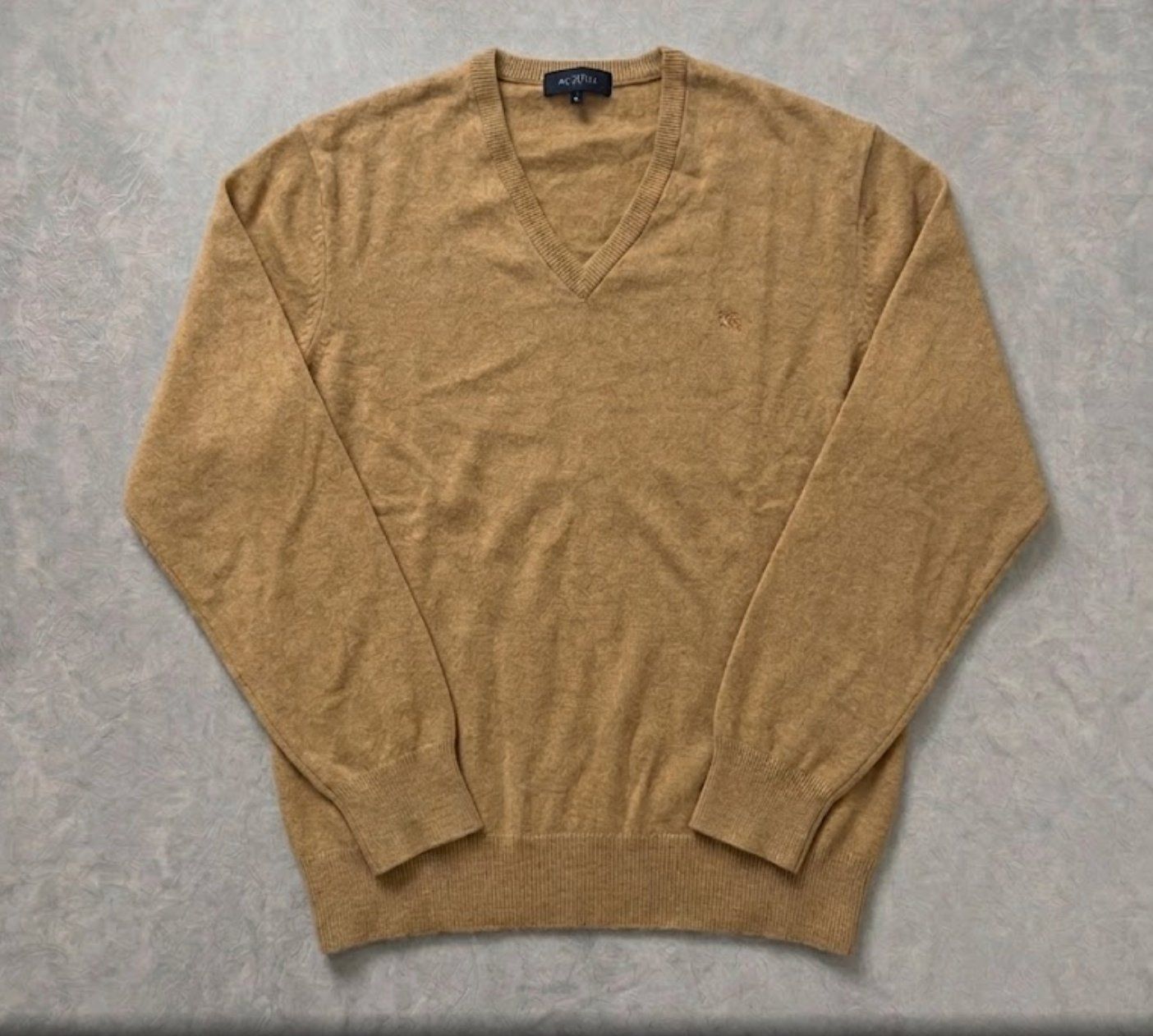 Burberry Pulls & Sweat-shirts: Pull Burberry Taille S Marron 🟤 – D'occasion à Genève par leb_5j62