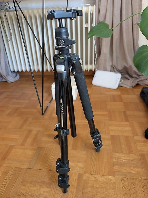 Treppiedi & Teste: Mantona Kmerastativ – Usato da Suhr venduto da Sandro_G. 1