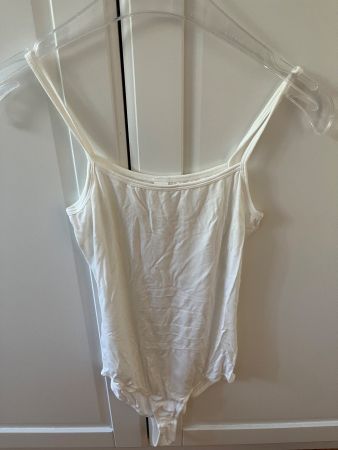 Body in weiss Gr. S