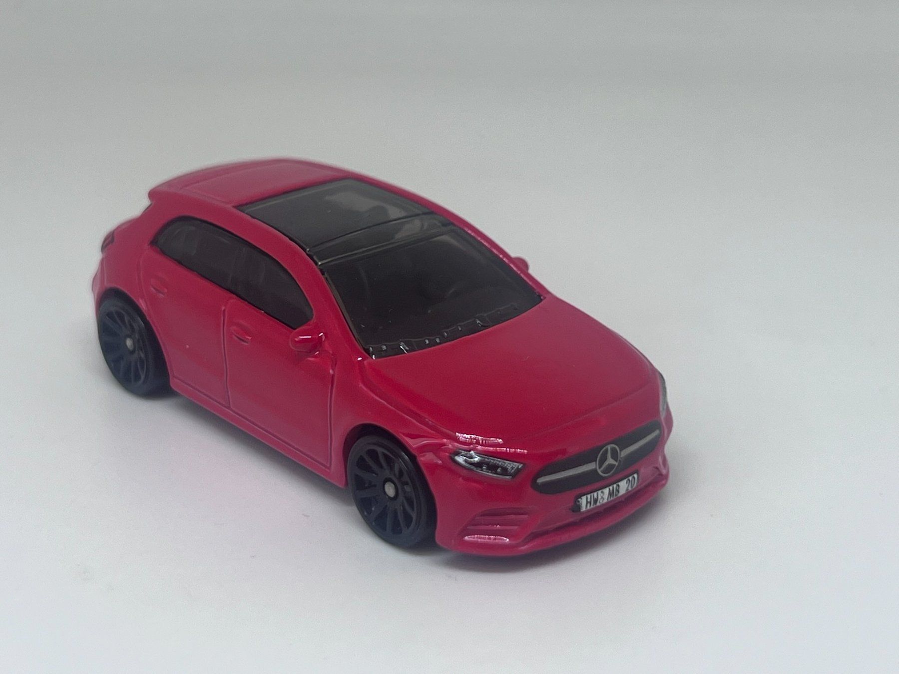 Hot Wheels Modellini d'auto: Hot Wheels 2019 Mercedes A-Class #83 – Usato da Wildegg venduto da LaaBoutique
