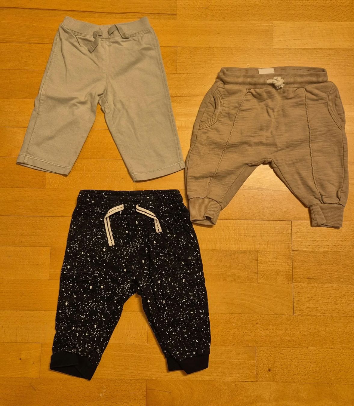 Kleiderpakete & -sets: Babyset Junge Gr. 68 – Gebraucht aus Näfels von ang_p78x 4