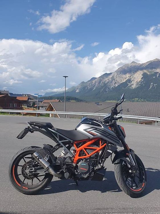 Strada: KTM Duke 125 – Usato da Rhäzüns venduto da cadoschins 1