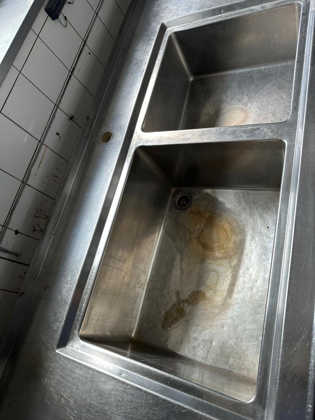 Spülbecken & Waschbecken: Gastro Spühltisch – Gebraucht aus Spreitenbach von Space_X 3