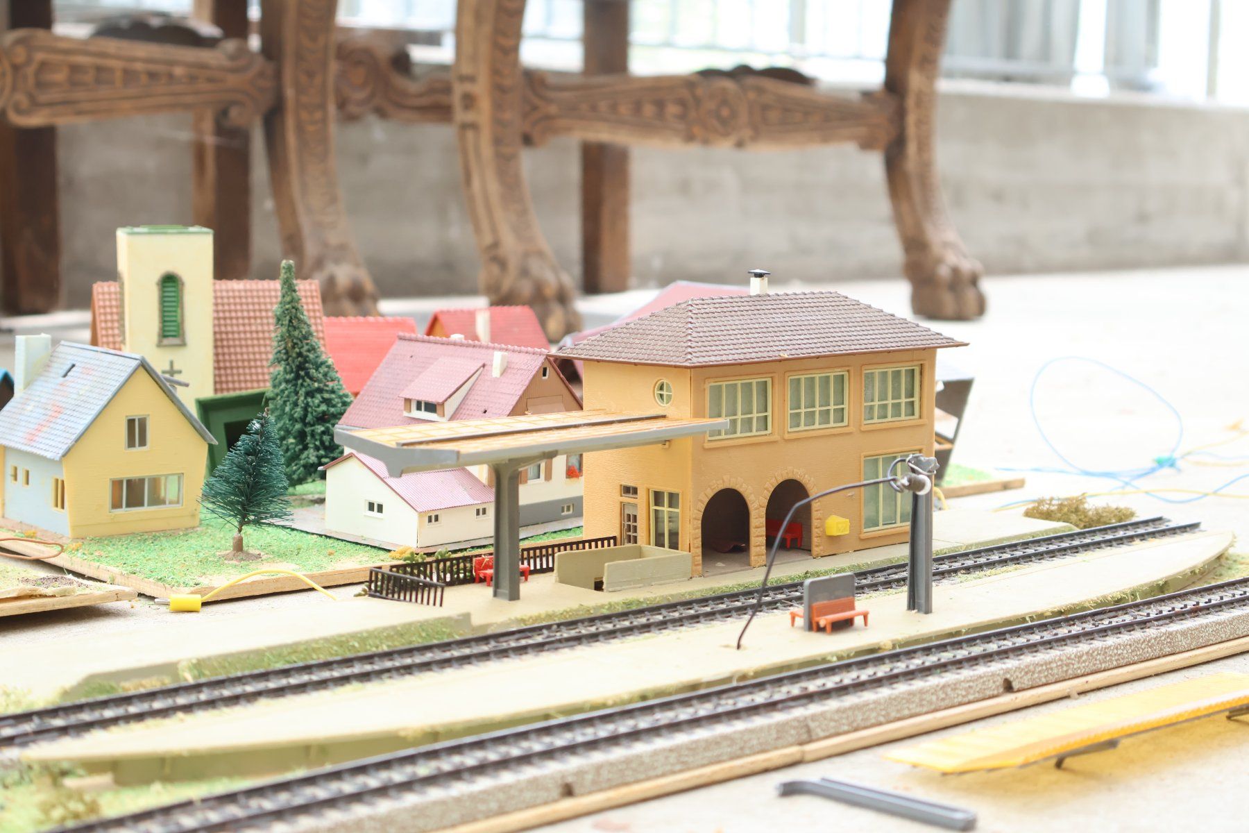 Faller Modellini di ferrovie: H0 - Viele Häuser / grosses Gebäude Set - FALLER & Co – Usato da Winterthur venduto da Monstera 3