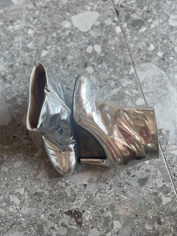 Chaussures femmes: Schuhe – D'occasion à Münsingen par Tertia01