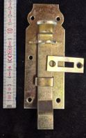 Neuer goldfarbener Schloss. 140x54mm, ungebraucht.