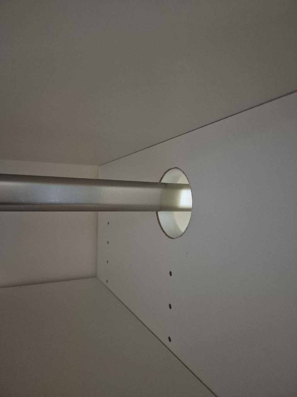 Armoires: Schrank doppeltürig – D'occasion à Bad Ragaz par Zinnia96 4