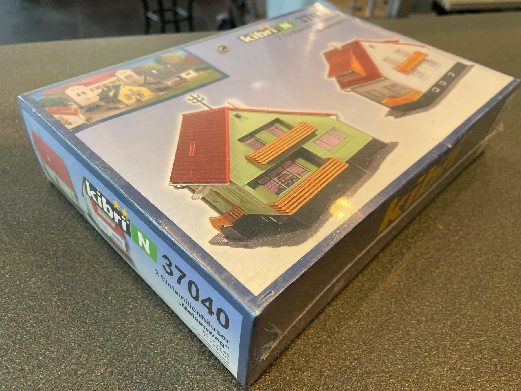 Modelleisenbahnen: Kibri N 37040 2x Einfamilienhäuser – Neu und originalverpackt aus Chiasso von Carrara-Modellismo 1