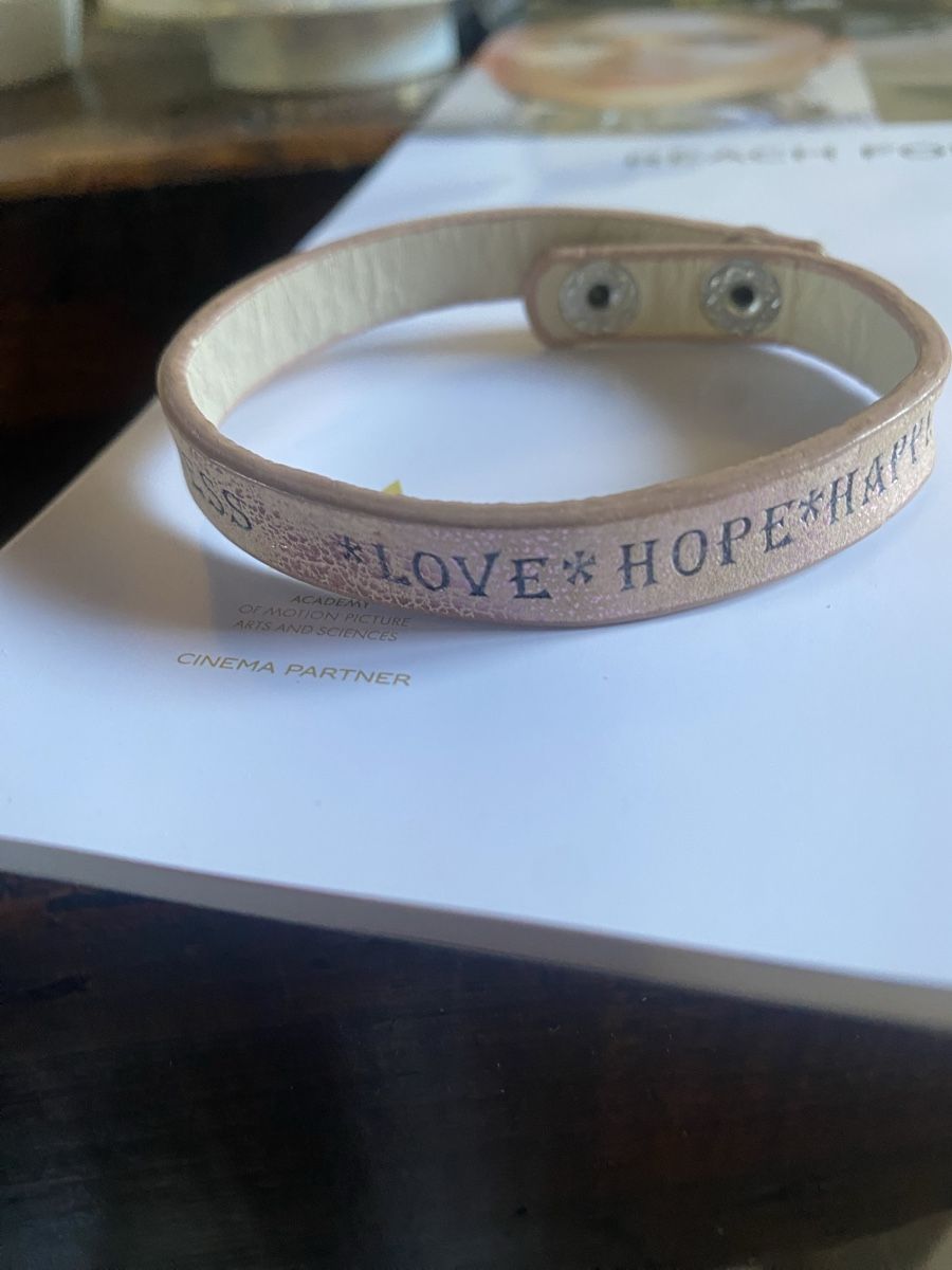 Bracciali & Braccialetti: Joli bracelet Love Hope Happiness – Usato da Belmont-sur-Lausanne venduto da chu_vxf5