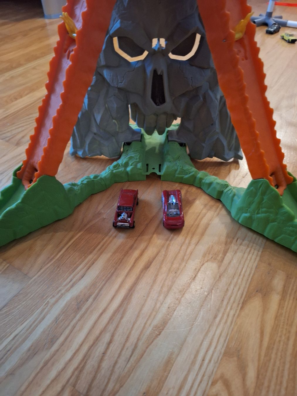Hot Wheels Giocattoli: Hot Wheels Vulkanset Spielset gebraucht – Usato da Kefikon TG venduto da Wmitch 2