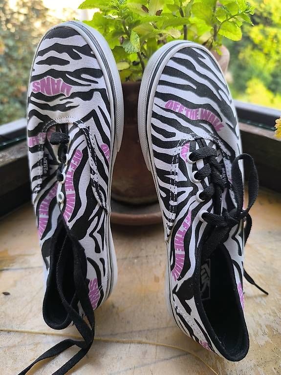 Scarpe da donna: Chaussure femme 40 Vans  – Usato da Estavayer-le-Lac venduto da cht_55s8 2