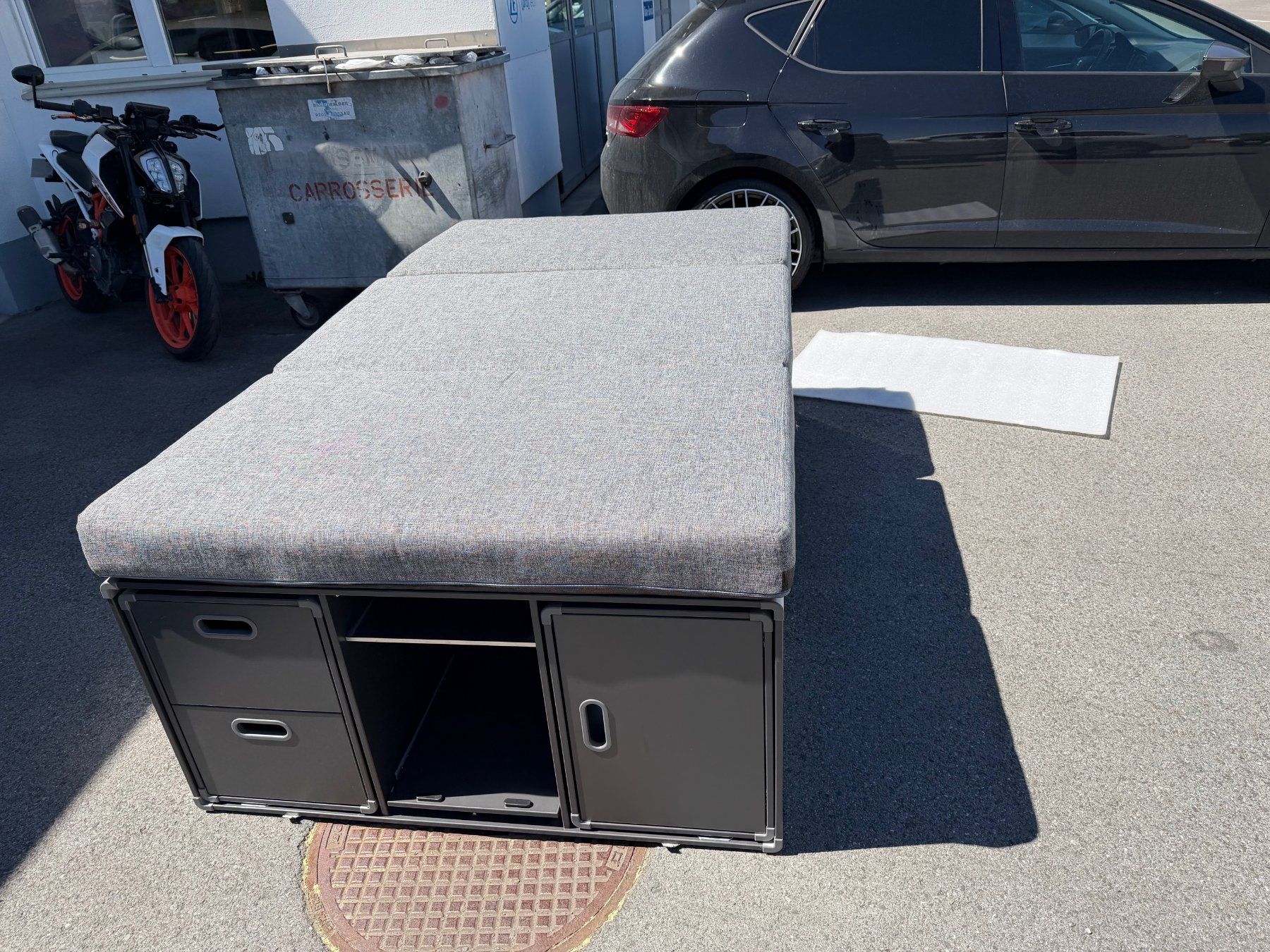 Cucine complete: Camping Box  mit Küche, Matratze und Tisch – Usato da Gossau SG venduto da Chstraub 3