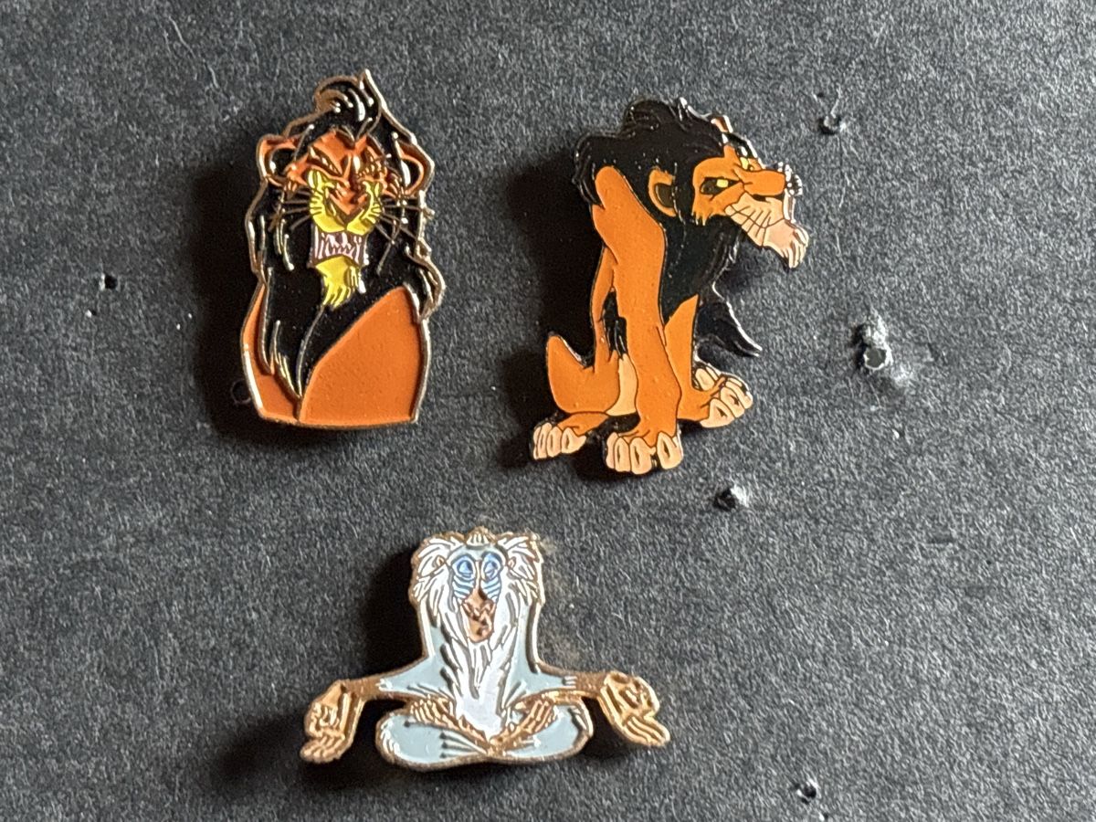 Disney Placchette & Badge: Pins König der Löwen – Usato da Lützelflüh-Goldbach venduto da NicoleL.