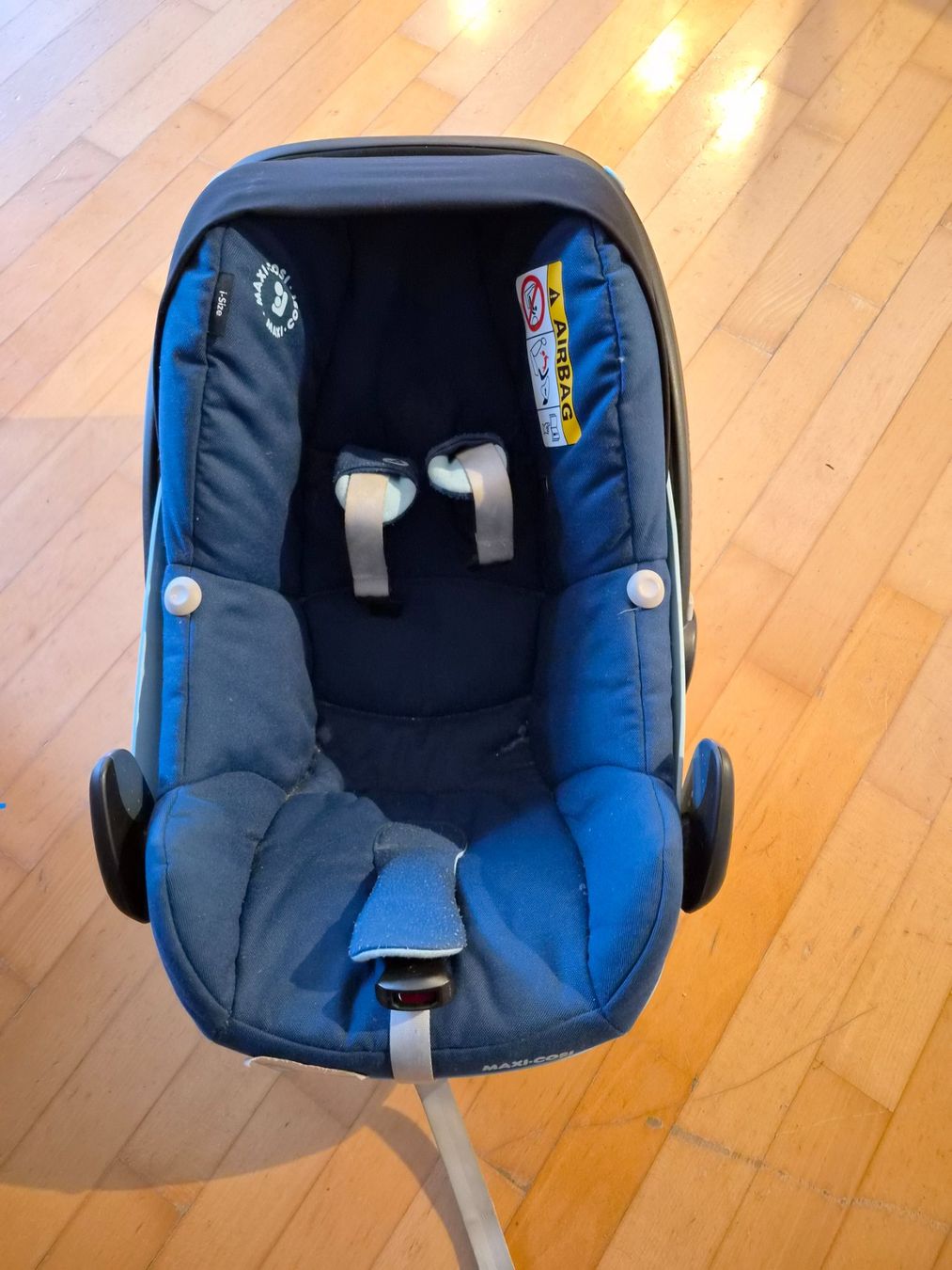 Maxi-Cosi Seggiolini per auto: Maxi-Cosi Babyschale i-Size blau – Usato da Hombrechtikon venduto da Hombi12 2