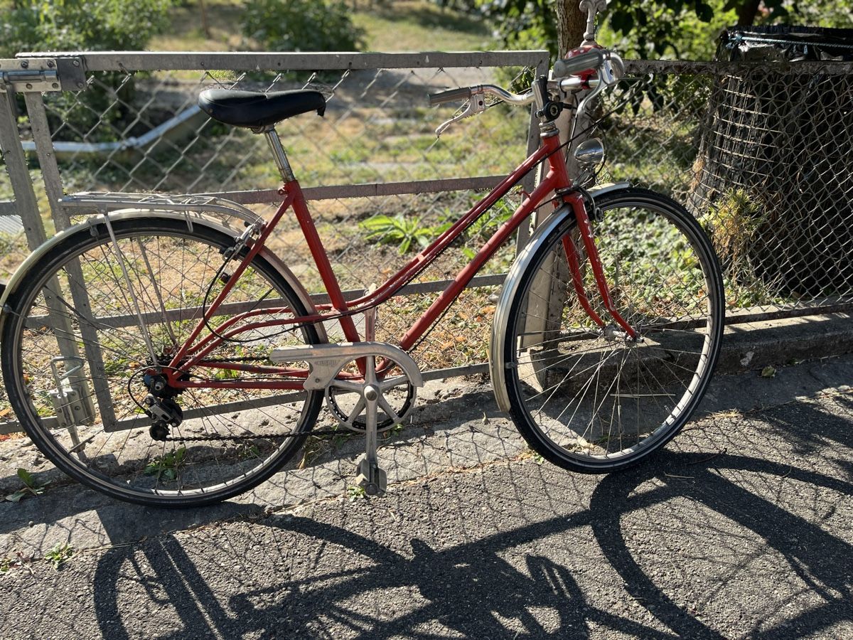 Vélos: Älteres Damen Fahrrad – D'occasion à Bennwil par Mseko