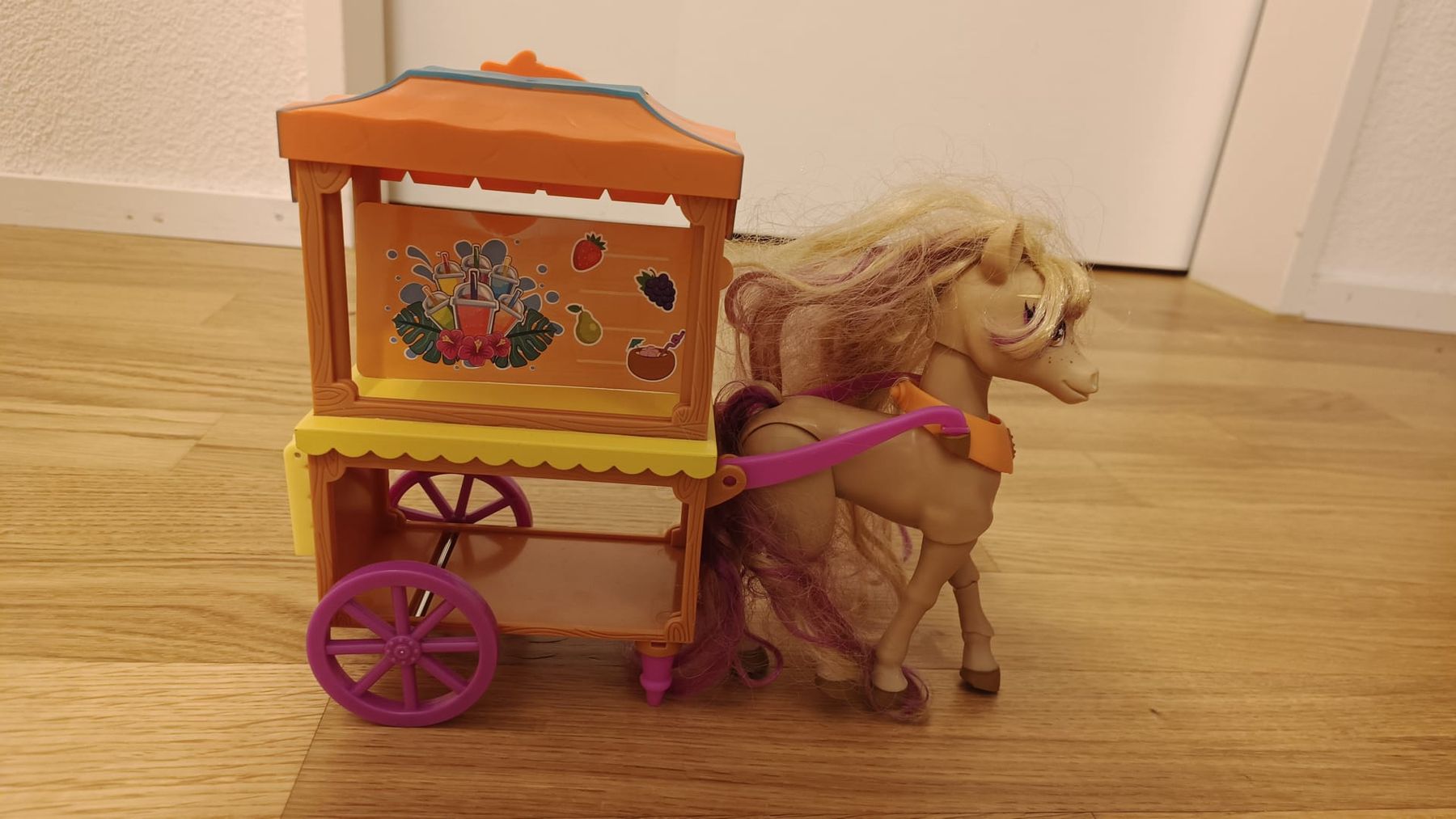 Giocattoli: Spielzeug Pony / Pferd mit Wagen – Usato da Muri AG venduto da Mupuputs