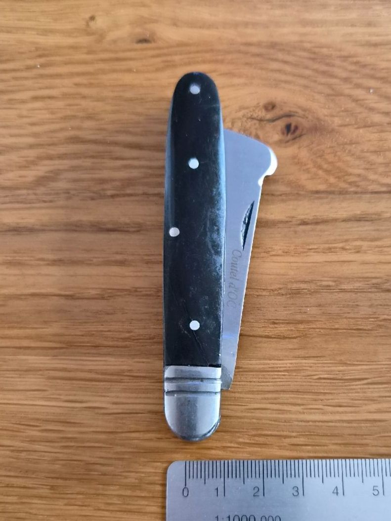 Taschenmesser: Messer Coutel d'OC schwarz – Gebraucht aus Bern von Respirit 2