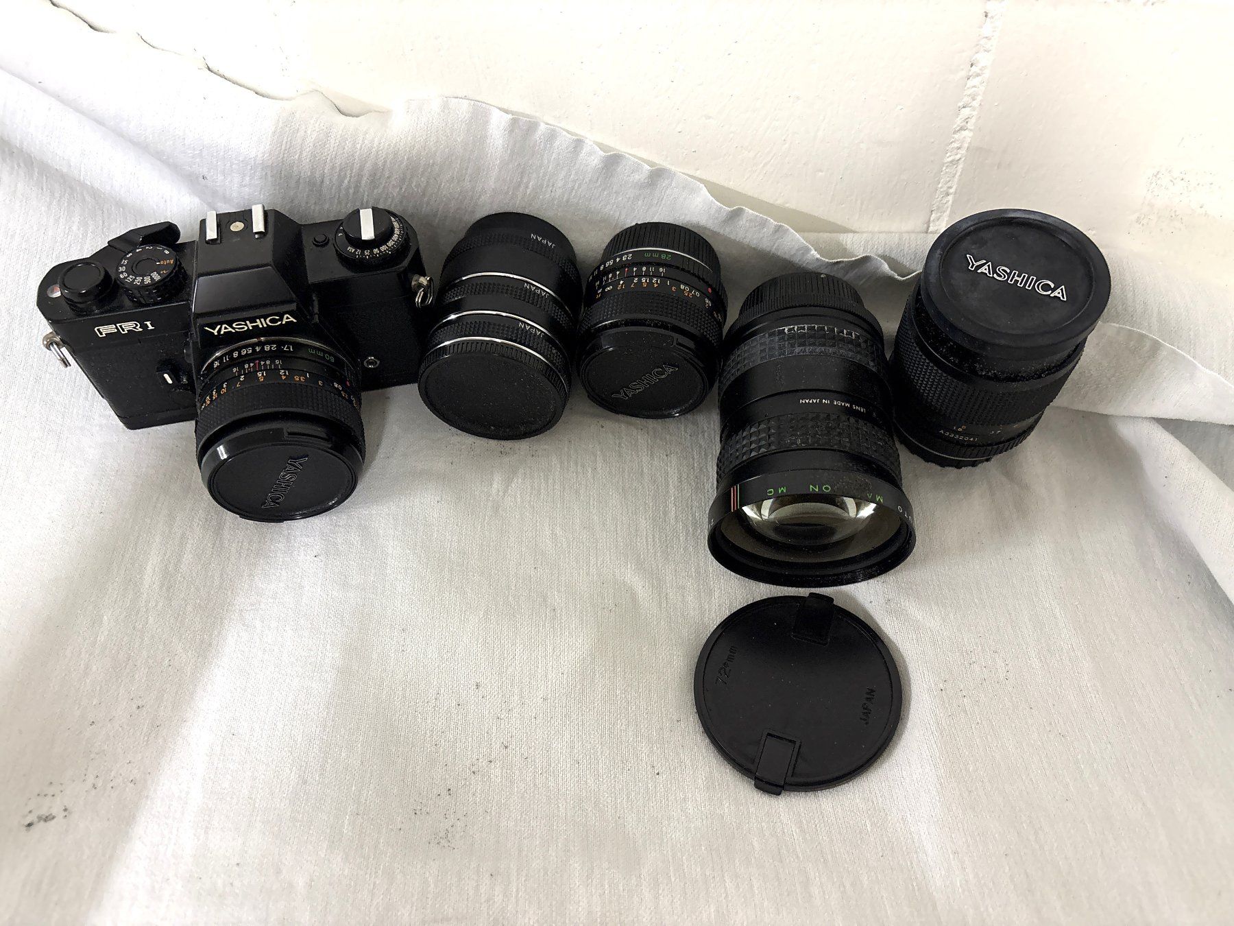 Fotocamera: Fotokamera Markio Yashica mit Objektiven – Usato da Glattbrugg venduto da Ariel012 5