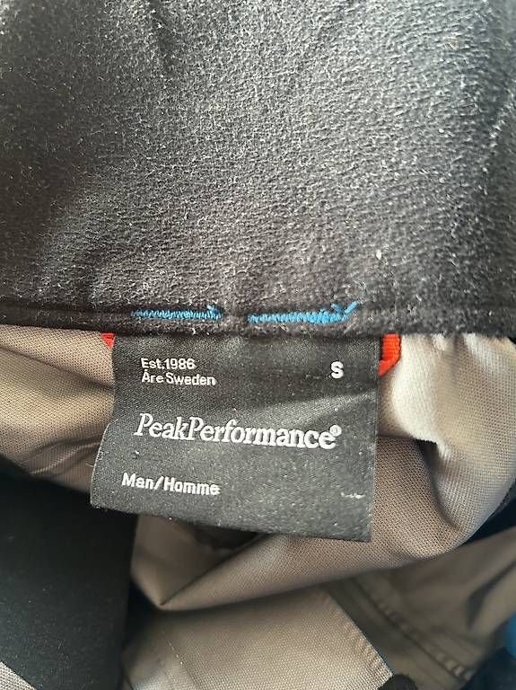 Completi, tute sportive e funzionali: PeakPerformance Herren Ski Dress Gr. S – Usato da steffisburg venduto da stefanruoff 3