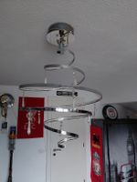 Moderne Spiral-Deckenleuchte mit LED und Kristallanhängern ✨