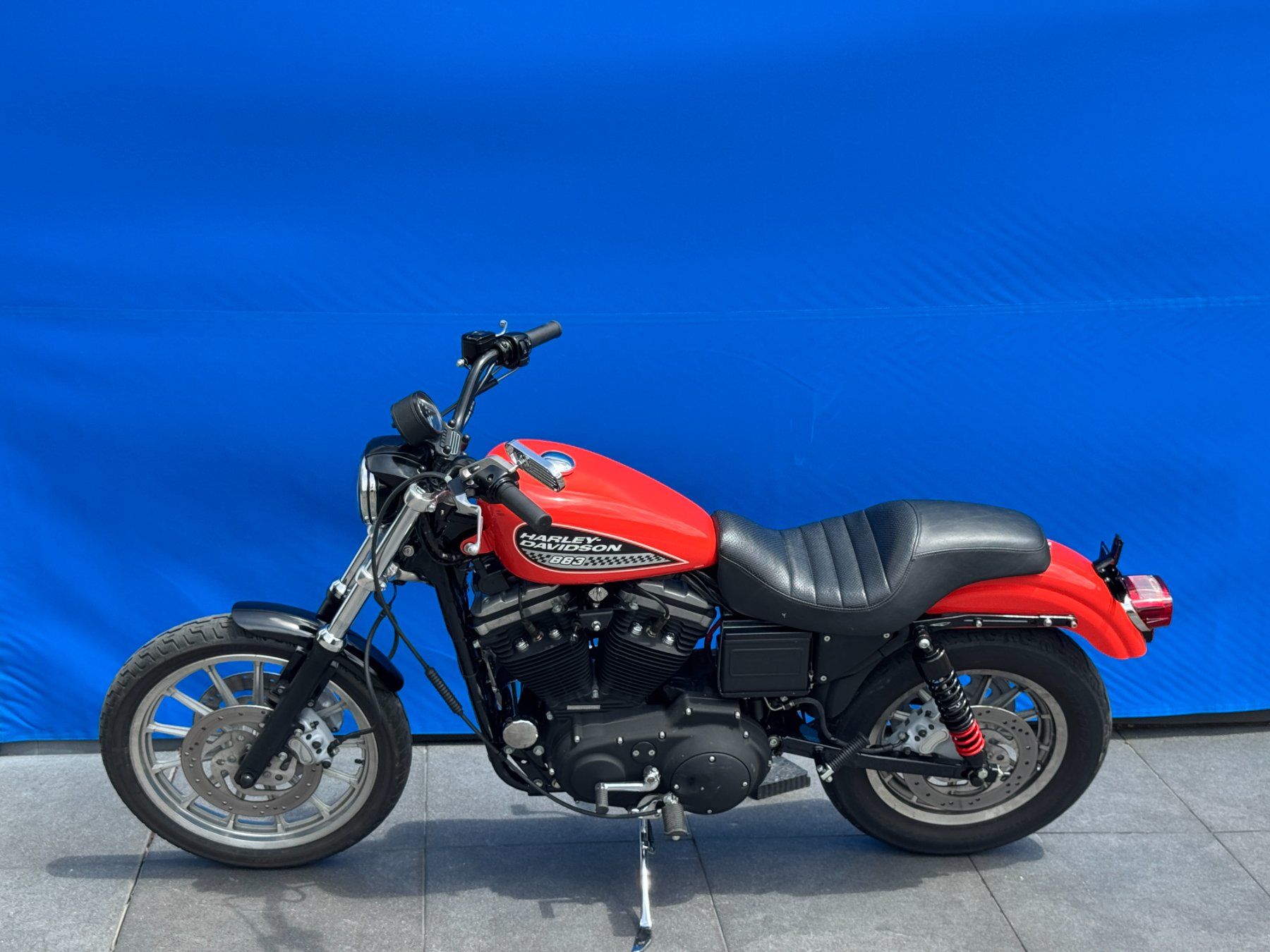 Harley-Davidson Chopper: HARLEY-DAVIDSON XL 883 Roadster – Usato da Escholzmatt venduto da Wikinger11 9