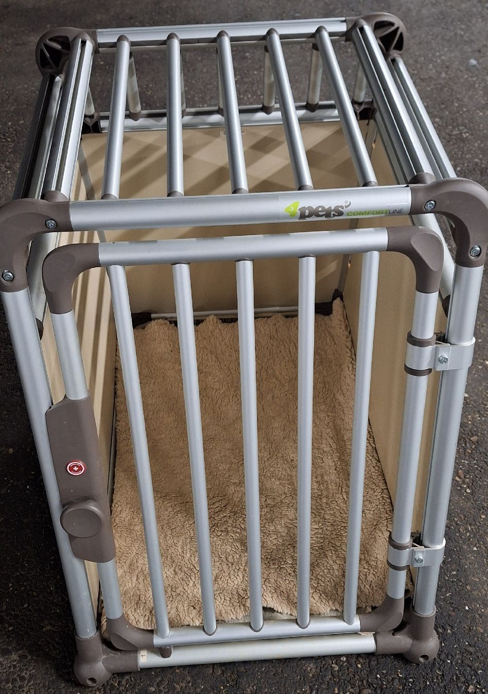 4pets Gabbie, trasporto & Sicurezza: Hundebox 4Pets Comfortline Two Grösse M – Usato da Härkingen venduto da Dialy