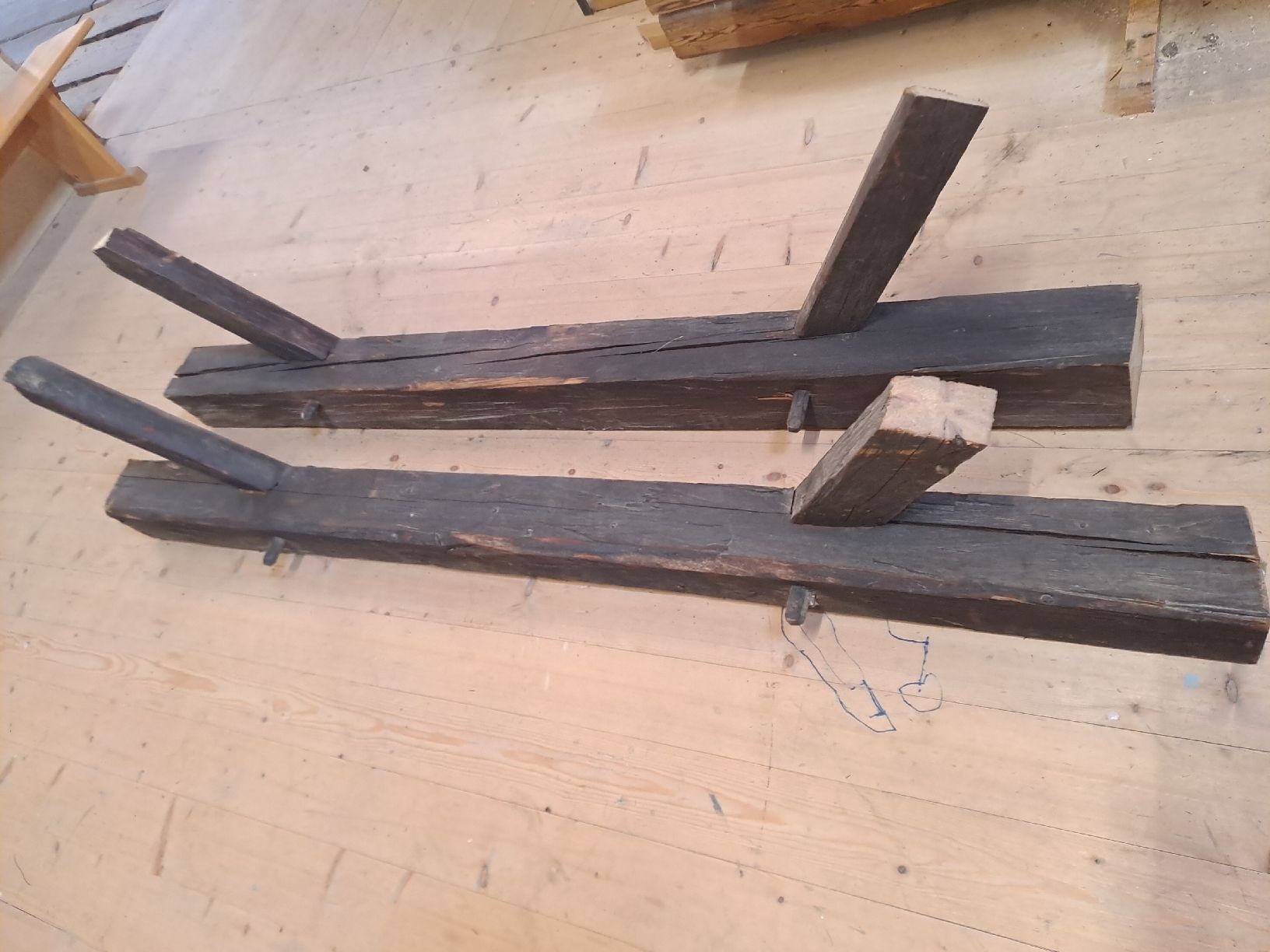 Articoli in legno: Altholz – Usato da Heimenschwand venduto da fipuae