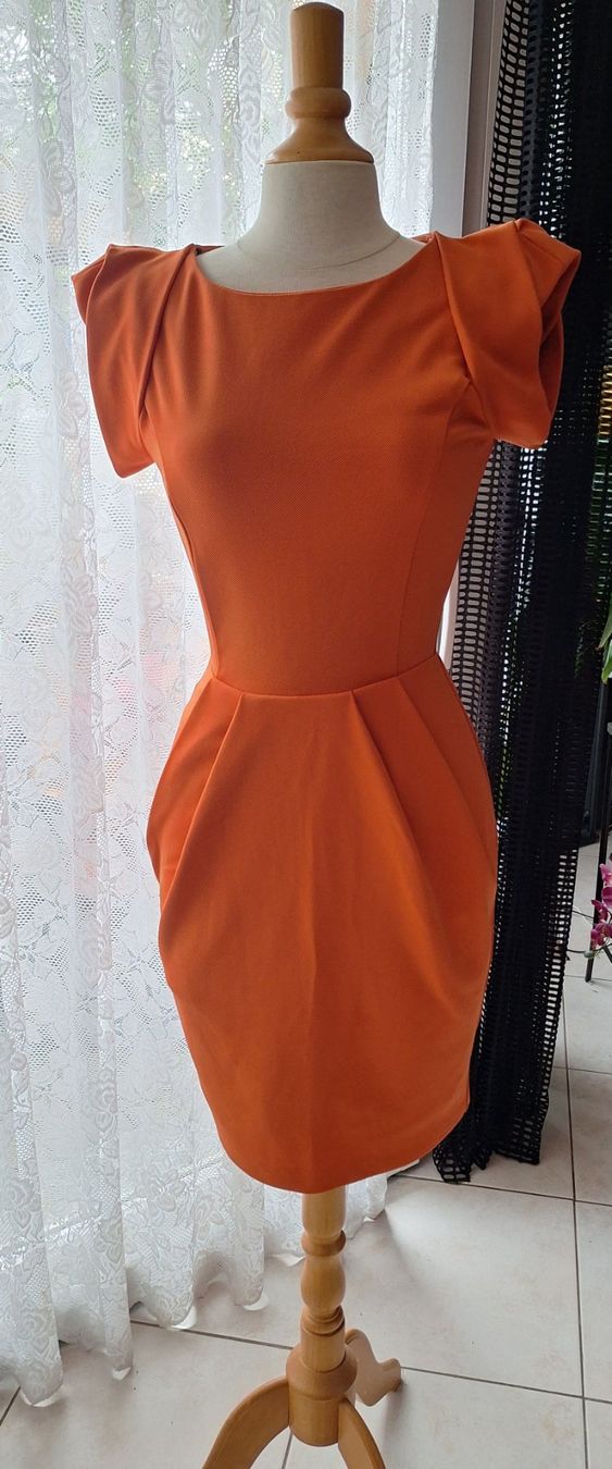 Kleider: Robe orange 38 – Gebraucht aus St-Triphon von Jldr0 6