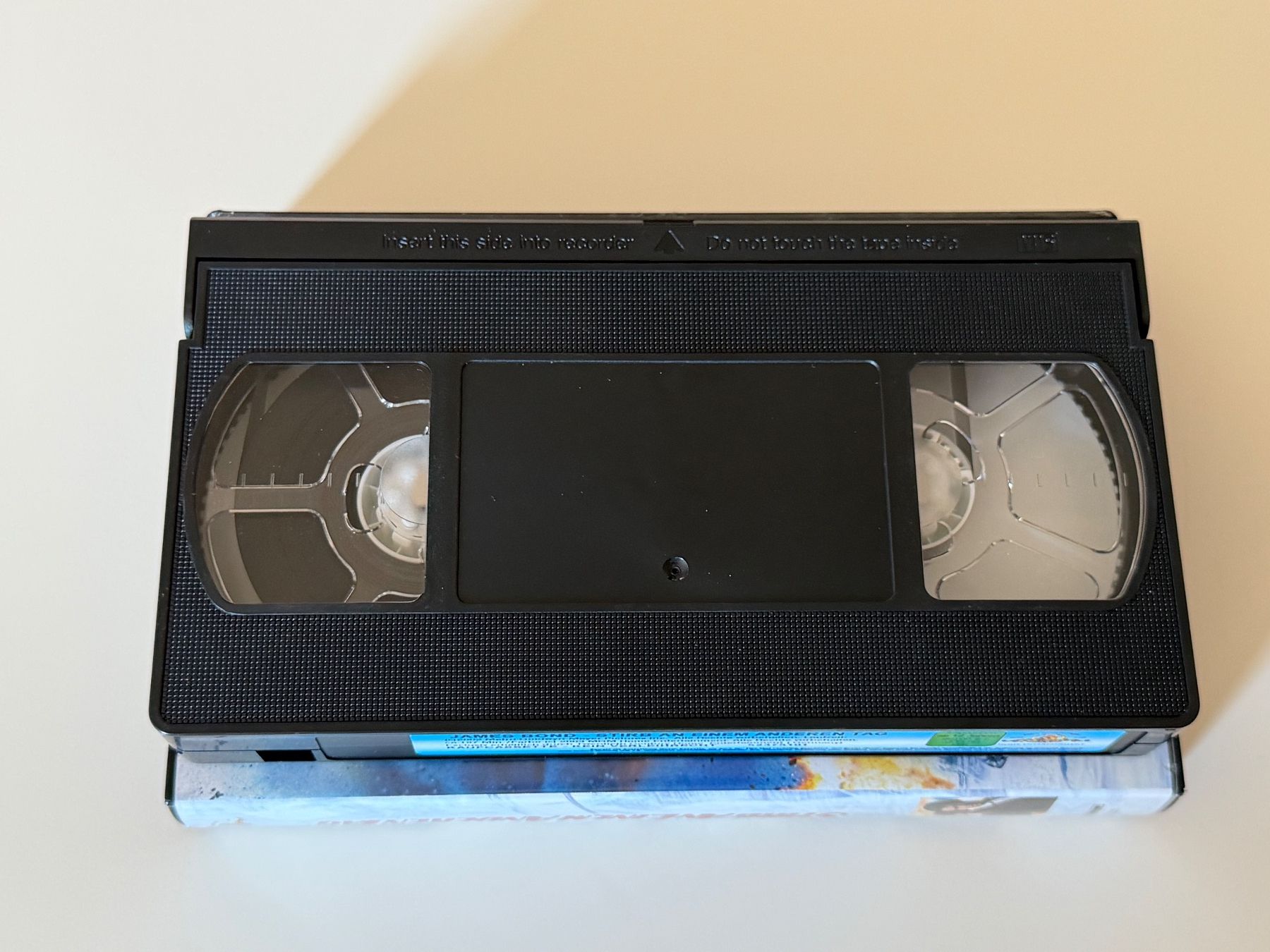 Tutti i VHS: 007 James Bond Stirb An Einem Anderen Tag – Usato da Altstätten SG venduto da sheamus 4