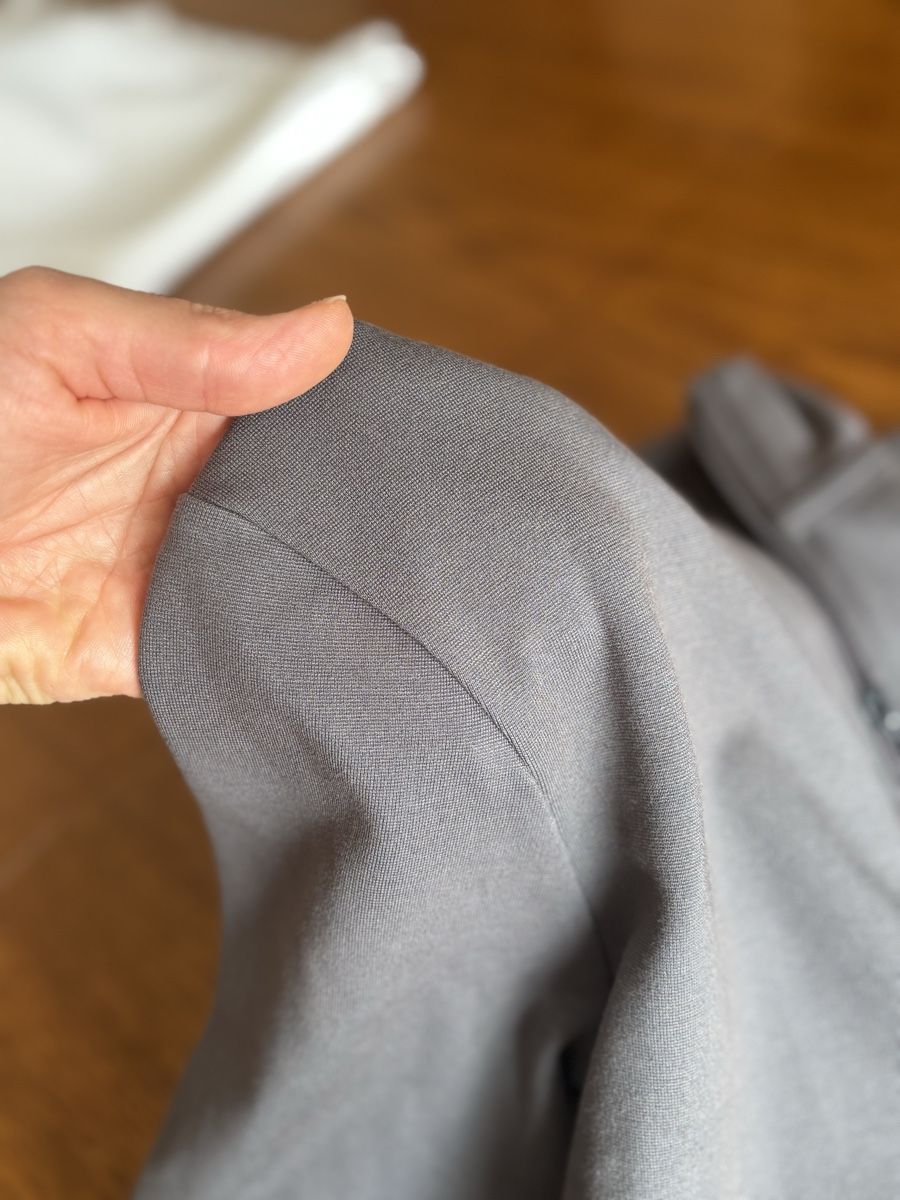 Vestiti: Robe Monica Geuze taille XS – Usato da Attalens venduto da Skorpionica 1