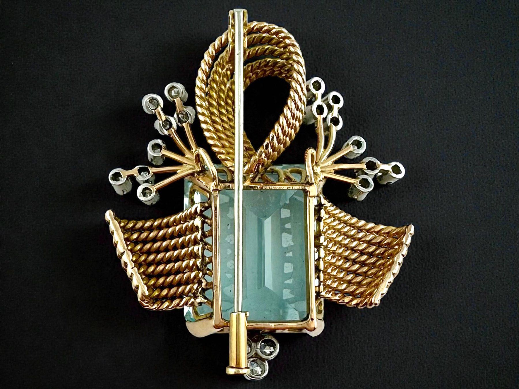 Spille & Fermagli: FRISCHKNECHT, Aquamarin - Diamant - Brosche, ca. 37.8 ct – Usato da Zuzwil SG venduto da artimmo 4