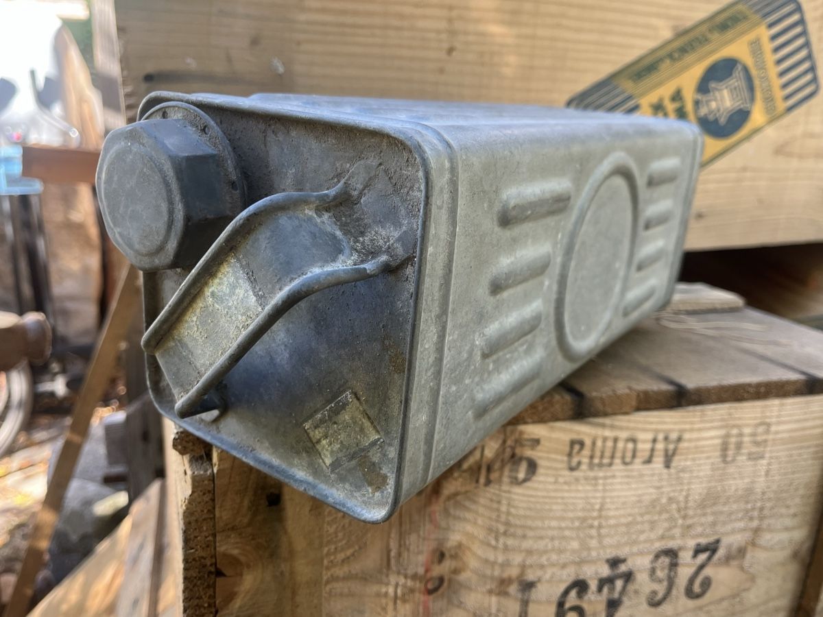 Accessori per altri veicoli: Alte Ölkanne Öl-Spender Oldtimer – Usato da Wiesenberg venduto da swissantik 7