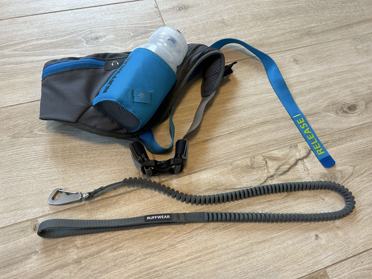 Ruffwear Leine & Halsband: RUFFWEAR Trail Runner System grau Hüftgurt + Leine – Gebraucht aus Orpund von dionaea14