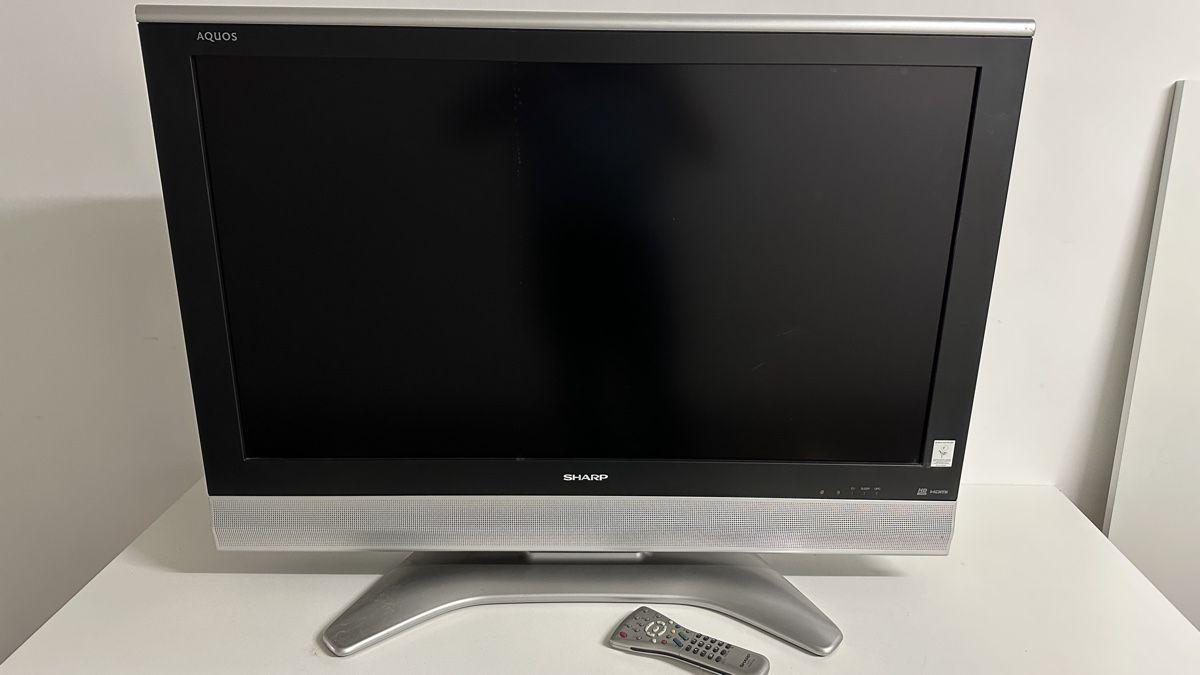 Televisori: Sharp Aquos LCD TV -Inkl. Fernbedienung – Usato da Uster venduto da Rtvburkhardt