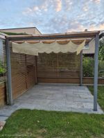 Pergola mit Sonnensegel und Holzverkleidung guter Zustand