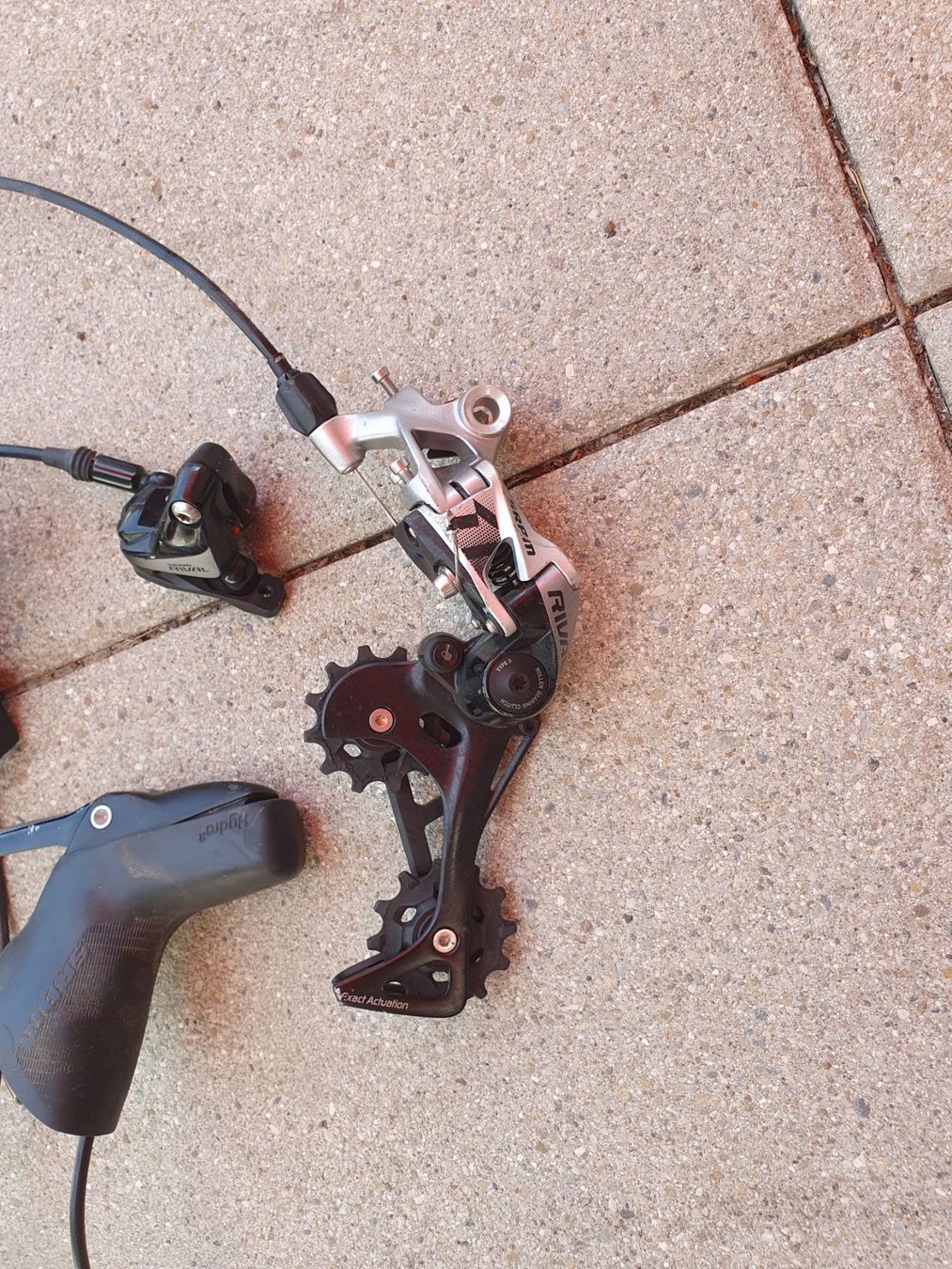 Pièces détachées: Groupe Sram Rival gravel – D'occasion à Magglingen/Macolin par Zwo2 3