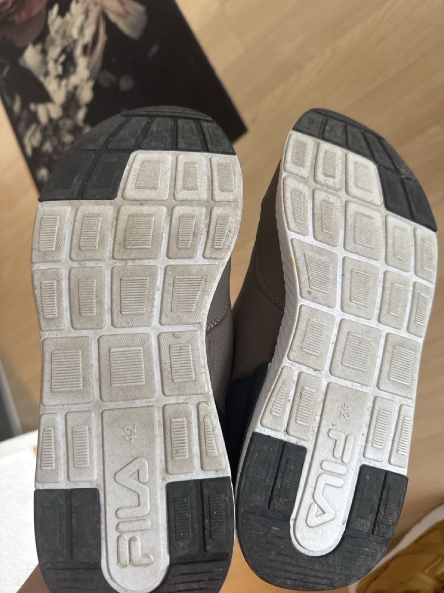 Fila Scarpe da uomo: Fila Sneaker Grösse 42 Braun/Weiss – Usato da Kloten venduto da vaanidalea 2