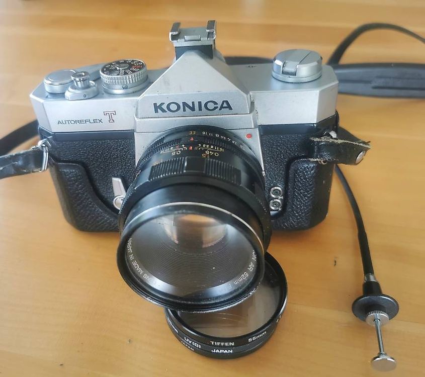 Konica Autoreflex T 2