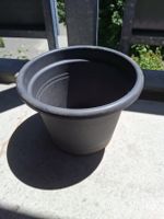  lot de pots et sous tasses de différents diamètres 