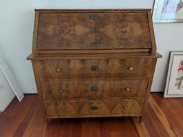 Antike Schreibkommode Nussbaum, Biedermeier um 1820